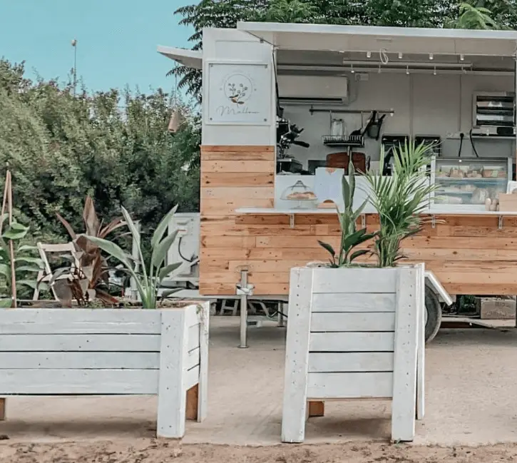 Melodie Joly מלוו עגלת קפה