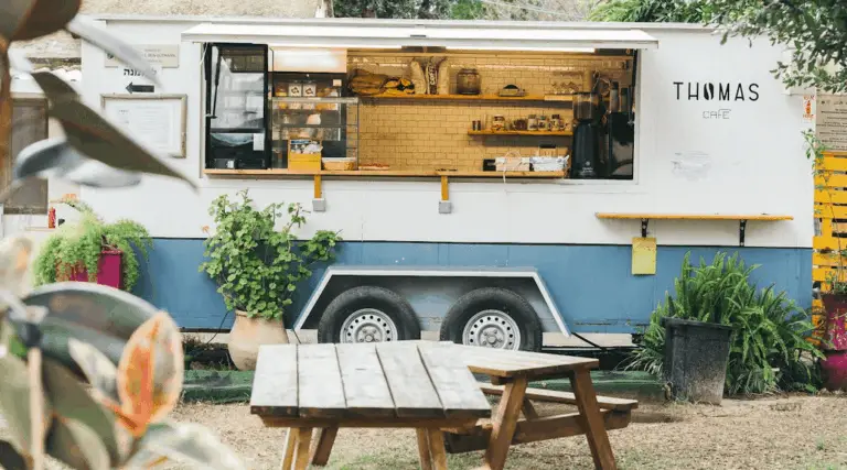 קפה תומאס- עגלת קפה בקיבוץ כפר מסריק, איזור גליל מערבי