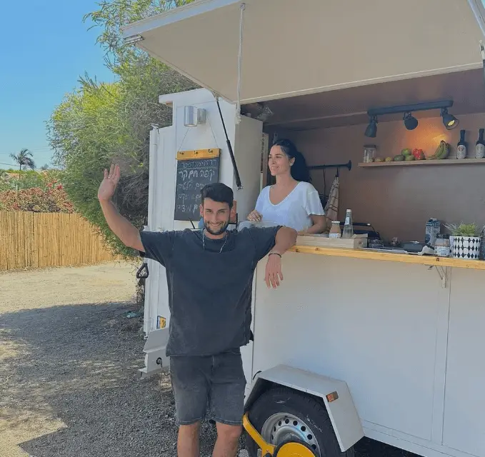 עגלה בכפר הוד השרון