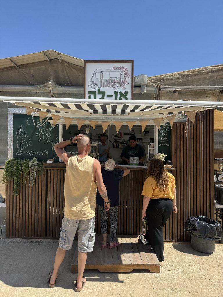 Ola_foodtrack