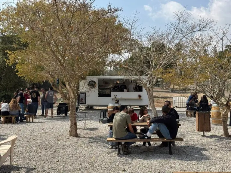 פלחה בקיבוץ להב